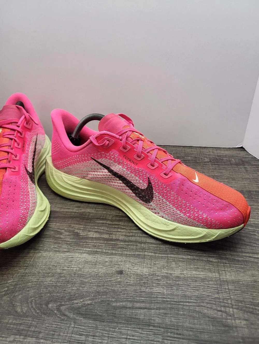 Nike Pegasus Plus Shoes Mens Size 10.5 Hyper Pink Sequoia Sneakers Running